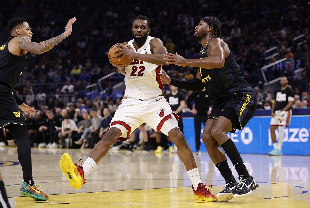 关于这也行？迈阿密热火今晚绝杀压哨密尔沃基雄鹿国际比赛日战术微调，风云突变成都蓉城今夜单刀错失的信息